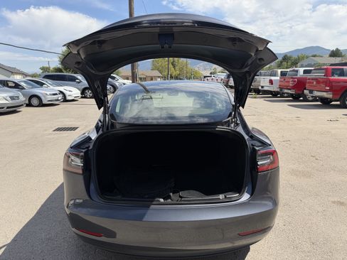 Used 2023 Tesla Model 3 Standard Range RWD image 18