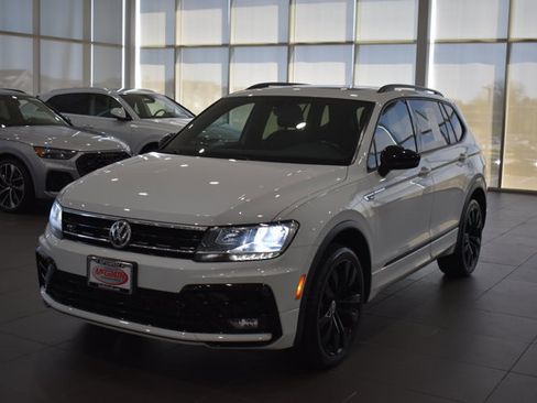 Used 2021 Volkswagen Tiguan SE R-Line AWD/4WD image 6