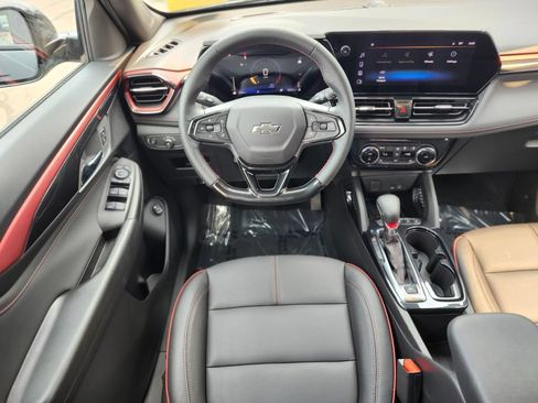 Used 2026 Chevrolet TrailBlazer RS w/ Convenience Package FWD image 11