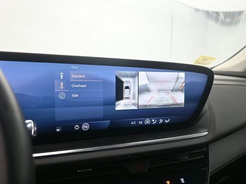 Used 2024 Buick Envision Preferred image 27