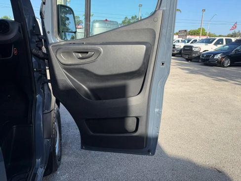 Used 2019 Mercedes-Benz Sprinter 170 image 16
