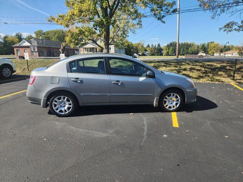Used 2010 Nissan Sentra 2.0 S w/ Convenience Pkg image 11