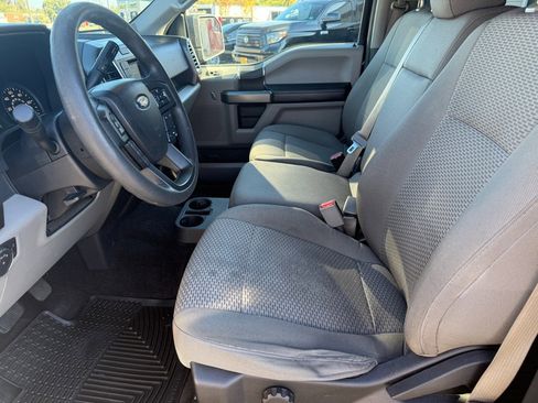 Used 2016 Ford F150 XLT image 9