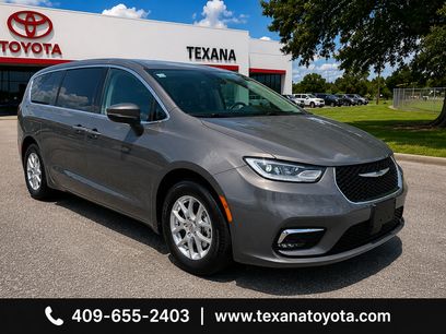 Used 2023 Chrysler Pacifica Touring-L