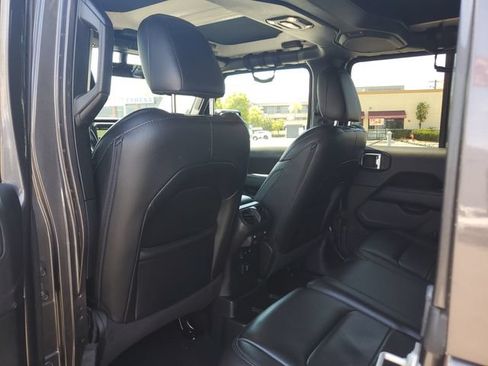 Used 2020 Jeep Wrangler Unlimited Sahara AWD/4WD image 14