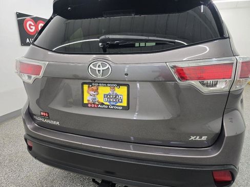 Used 2016 Toyota Highlander XLE FWD image 7