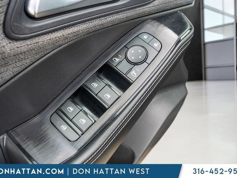 Used 2023 Nissan Rogue SV FWD image 13
