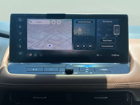 Used 2024 Nissan Rogue Platinum FWD image 19