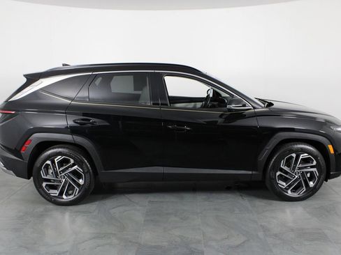 Certified 2025 Hyundai Tucson Limited image 14