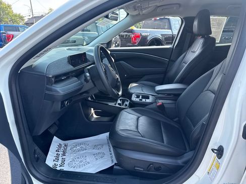 Used 2025 Ford Mustang Mach-E Premium AWD/4WD image 23