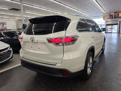 Used 2014 Toyota Highlander Limited FWD image 4