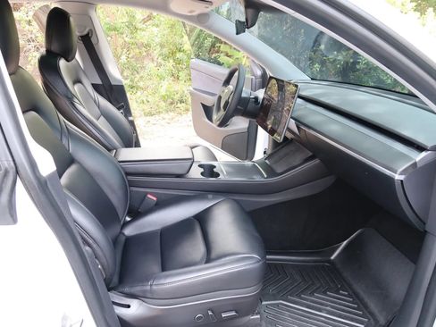 Used 2021 Tesla Model Y Performance AWD/4WD image 23