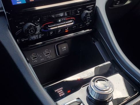 New 2025 Jeep Grand Cherokee Limited image 13