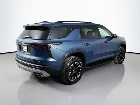 Used 2025 Chevrolet Traverse Z71 AWD/4WD image 9