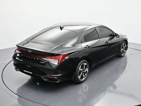Used 2023 Hyundai Elantra Limited image 32