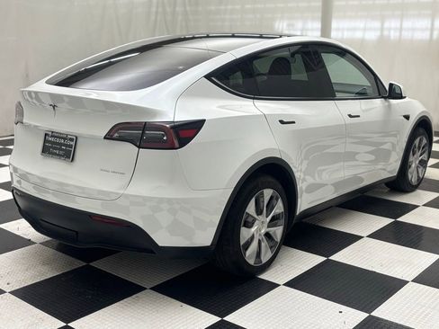 Used 2023 Tesla Model Y Long Range image 6