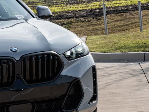 New 2026 BMW X6 xDrive40i w/ Executive Package image 7