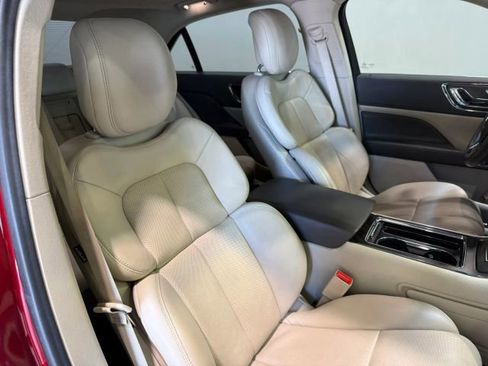 Used 2018 Lincoln Continental Select image 27