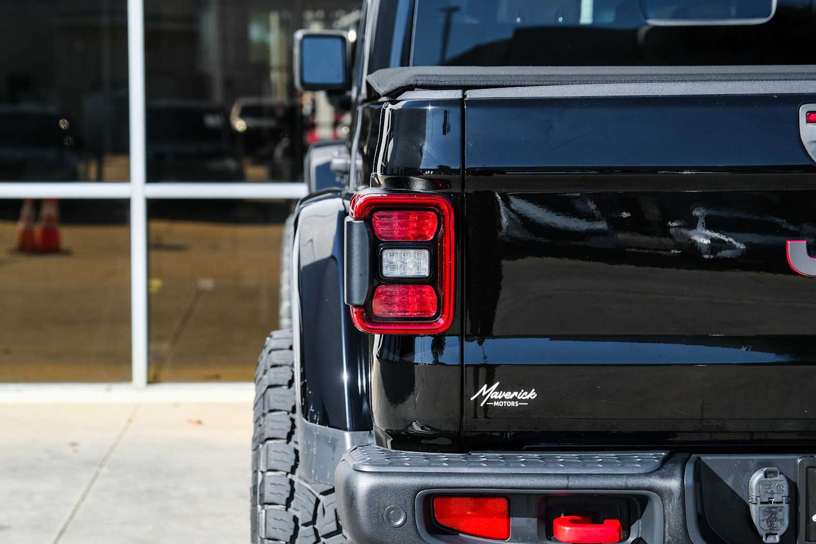 Used 2021 Jeep Gladiator Rubicon AWD/4WD image 12