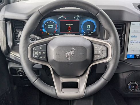 New 2026 Ford Bronco Badlands AWD/4WD image 9