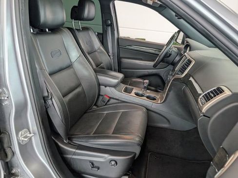 Used 2014 Jeep Grand Cherokee Overland w/ Advanced Technology Group image 17