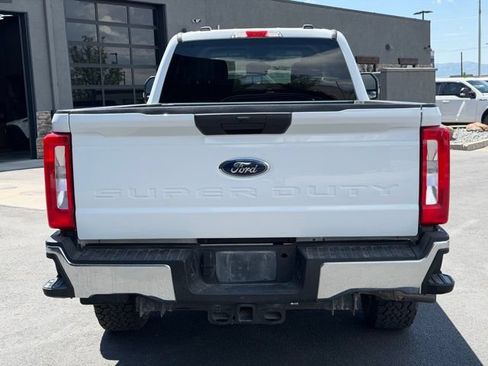 Used 2024 Ford F250 XLT w/ FX4 Off-Road Package AWD/4WD image 4