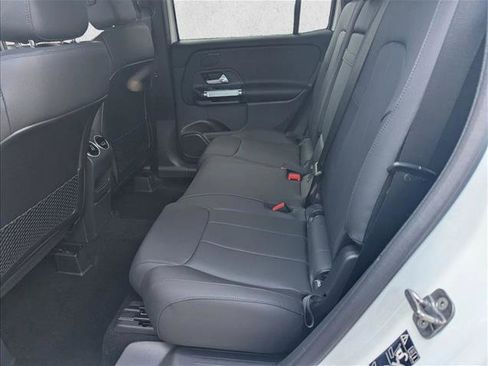 Used 2026 Mercedes-Benz GLB 250 image 15