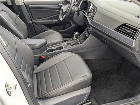 Used 2023 Volkswagen Jetta SE w/ Panoramic Sunroof Package FWD image 21