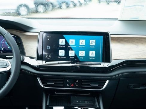 New 2026 Volkswagen Atlas SE image 31