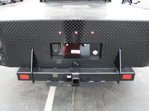 Used 2024 RAM 5500 Tradesman w/ Chrome Appearance Group AWD/4WD image 10