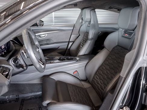 Used 2022 Audi RS e-tron GT w/ Carbon Performance Package image 7