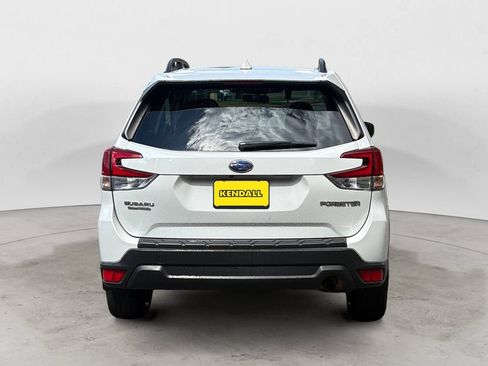 Used 2023 Subaru Forester Premium AWD/4WD image 6