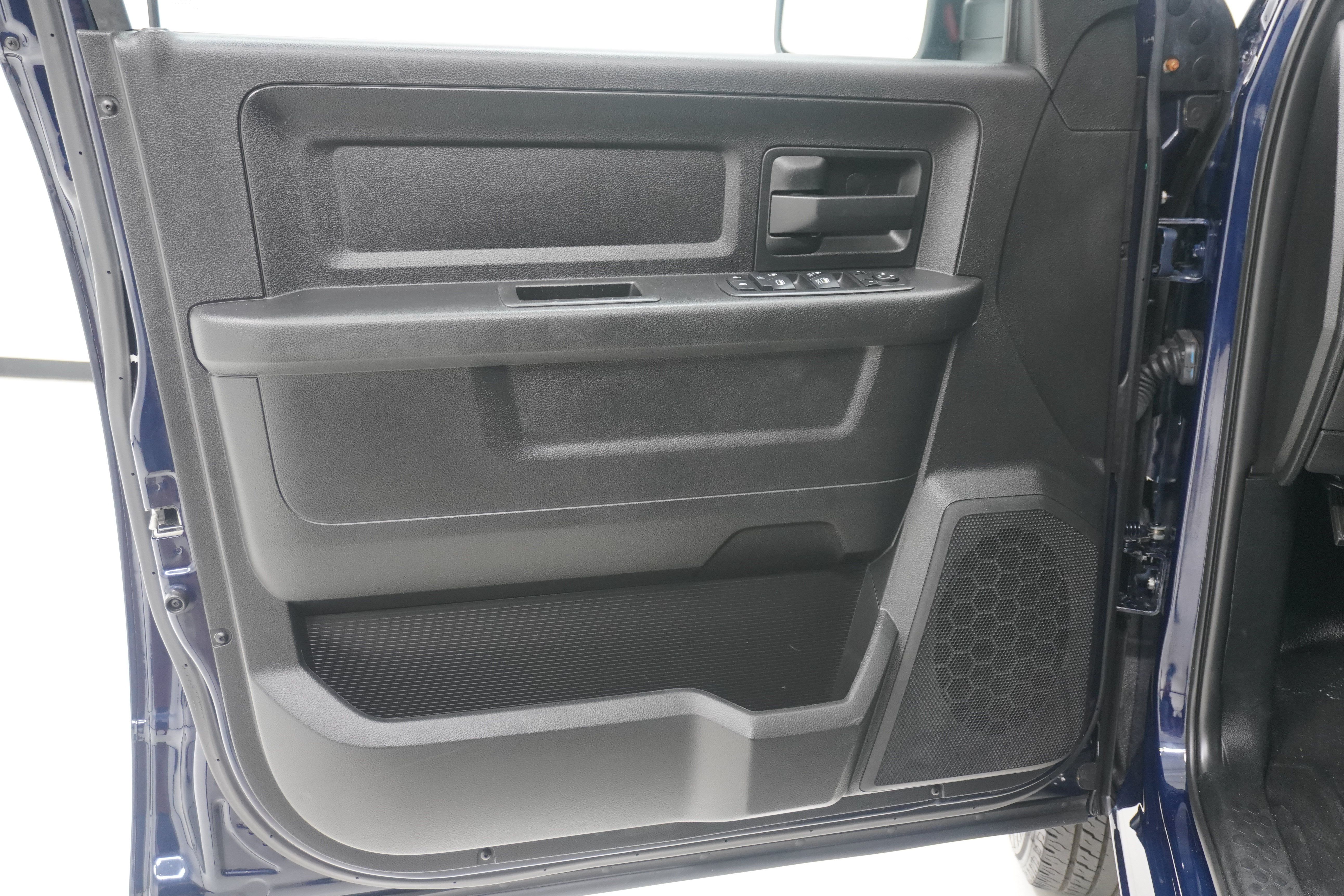 Used 2018 RAM 2500 Tradesman w/ Popular Equipment Group RWD image 14