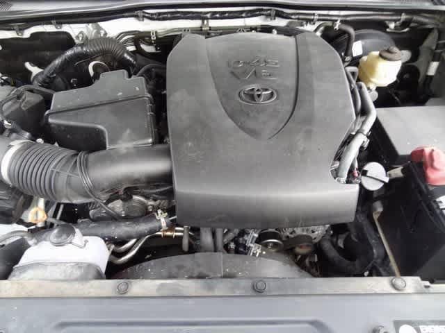 Used 2018 Toyota Tacoma TRD Sport AWD/4WD image 37
