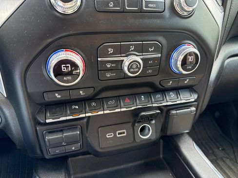 Used 2021 GMC Sierra 1500 Elevation w/ Preferred Package AWD/4WD image 16