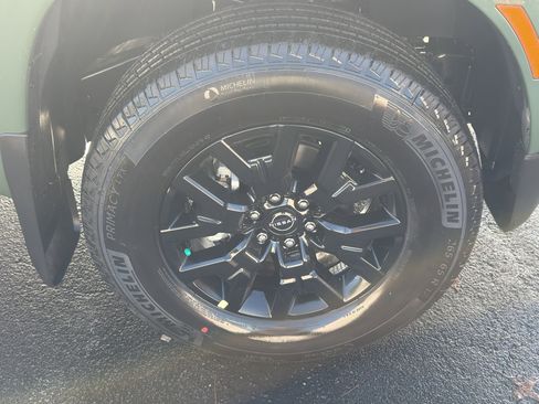 New 2026 Nissan Frontier SV w/ SV Convenience Package image 9