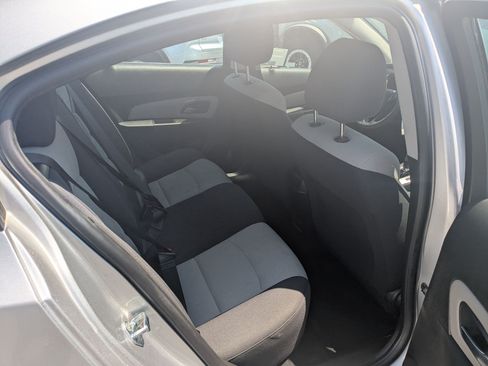 Used 2016 Chevrolet Cruze LS FWD image 29