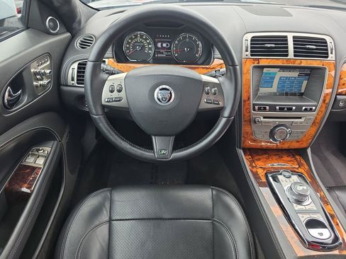 Used 2010 Jaguar XKR R RWD image 6