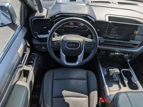 Used 2025 GMC Sierra 1500 SLT w/ SLT Premium Plus Package AWD/4WD image 16
