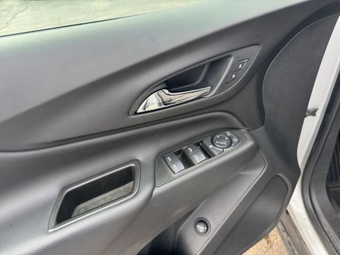 Used 2021 Chevrolet Equinox LT image 21