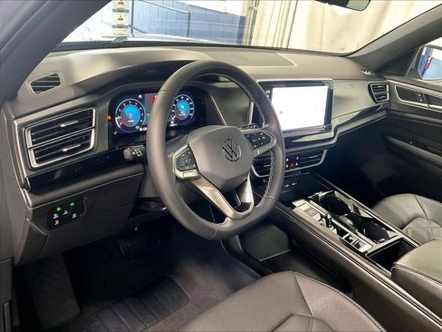 Used 2024 Volkswagen Atlas Cross Sport SE AWD/4WD image 8