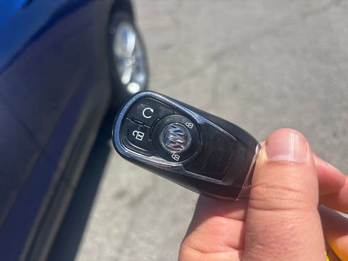 Used 2023 Buick Encore GX Preferred w/ Cold Weather Comfort Package FWD image 34