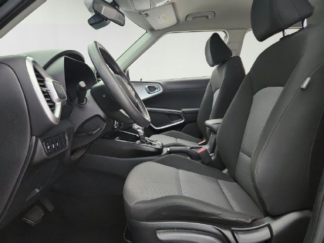 Used 2024 Kia Soul LX w/ Option Group 015 FWD image 10