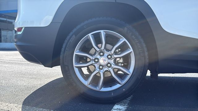 Used 2023 GMC Terrain SLT AWD/4WD image 9
