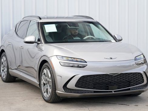 Used 2024 Genesis GV60 RWD w/ Cargo Package image 61