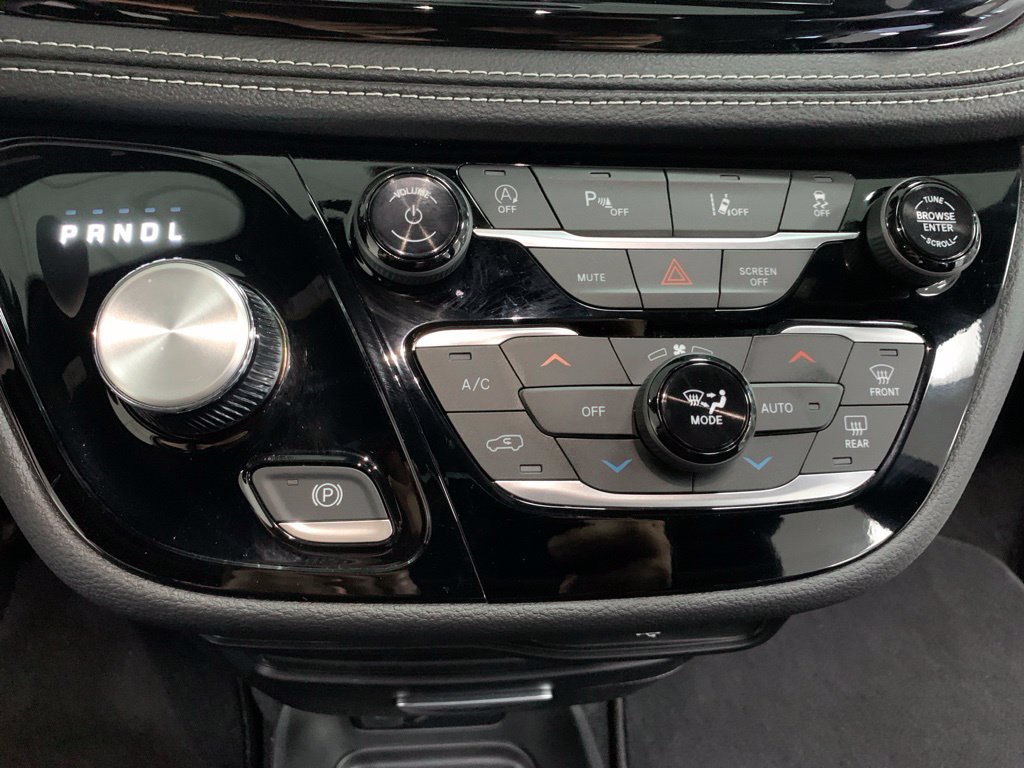Used 2026 Chrysler Pacifica Select FWD image 23