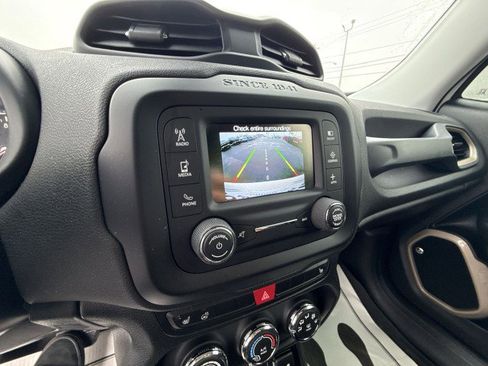 Used 2016 Jeep Renegade 75th Anniversary image 23