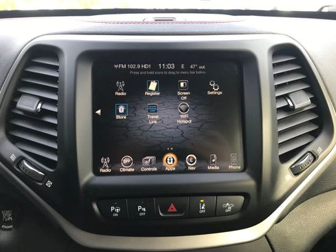 Used 2016 Jeep Cherokee Trailhawk w/ Comfort/Convenience Group image 25