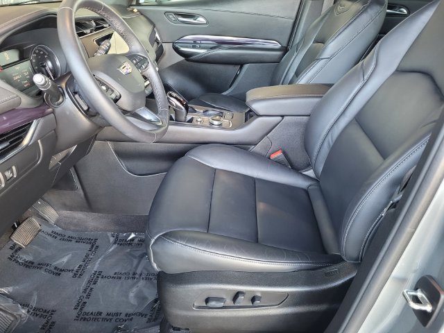 Certified 2023 Cadillac XT4 Luxury w/ Cold Weather Package FWD image 17