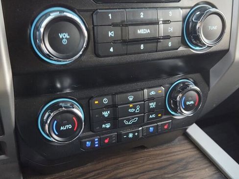 Used 2020 Ford F150 Lariat image 18